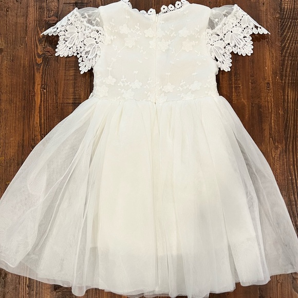 Christening/ flower girl dress - Picture 2 of 4